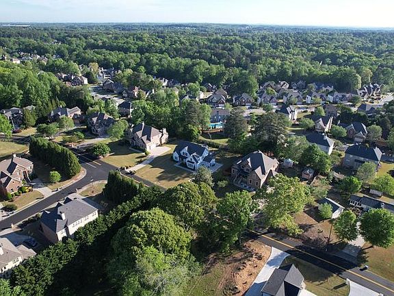 3rd image of 1375 Harris Rd