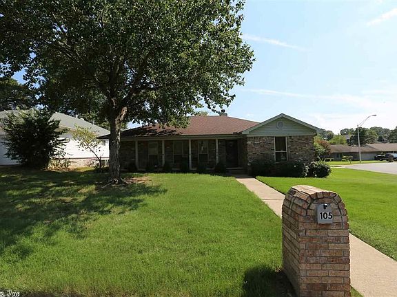 2nd image of 105 Amber Oaks Dr