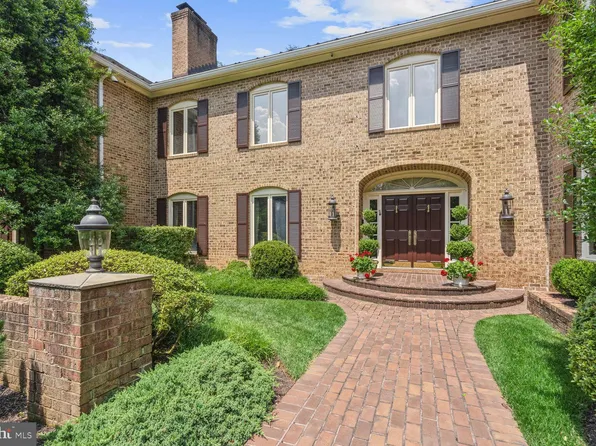 10708 Alloway Dr, Rockville, MD 20854