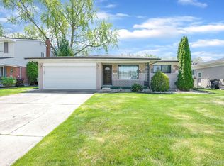 11218 Lorman Dr, Sterling Heights, MI 48312
