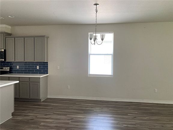 4th image of 1911 Shellbank Ave