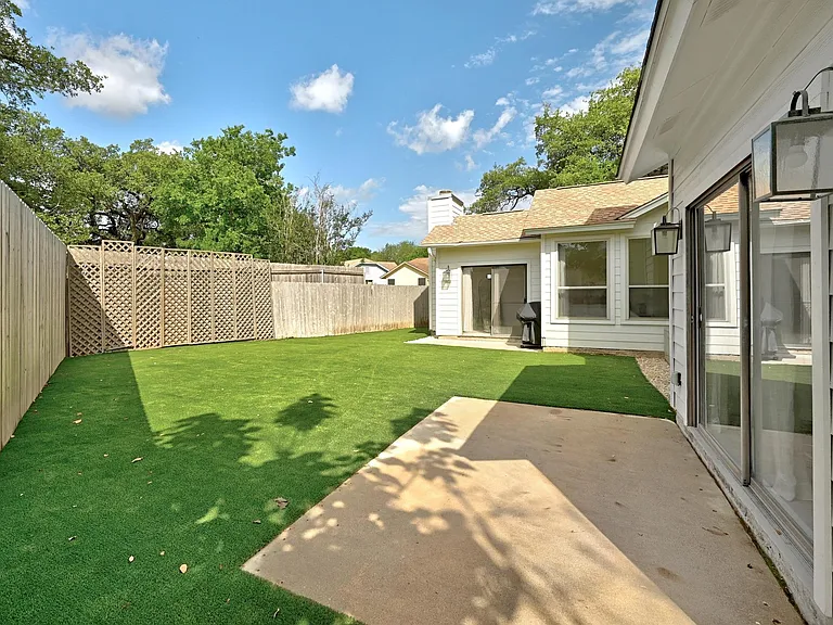 5807 Convict Hill Rd — Photo 24