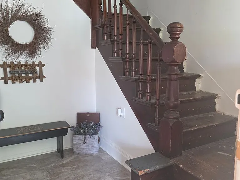 150 McCauley Ave — Photo 3