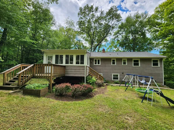 176 Hanover Road, Newtown, CT 06470