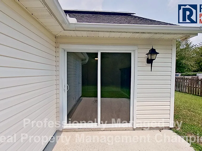 2311 Sapling Cir — Photo 17