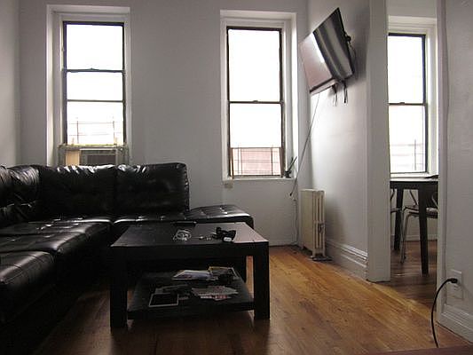 4th image of 232 Meserole St APT 24