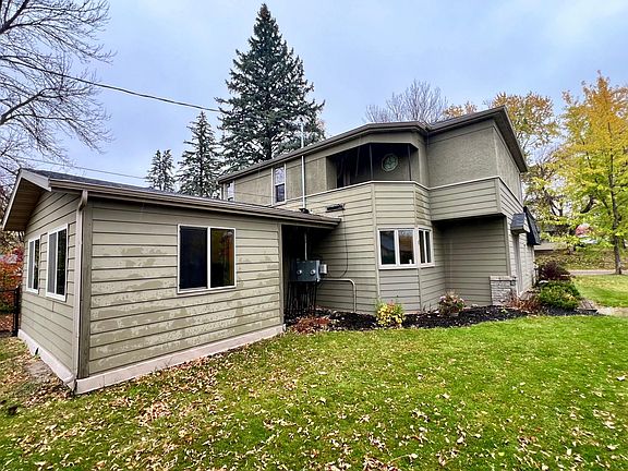 5th image of 218 8th Ave