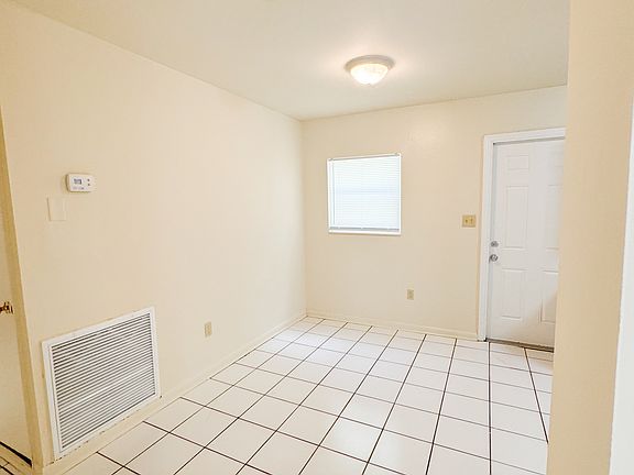 5th image of 2110 Melanie Dr