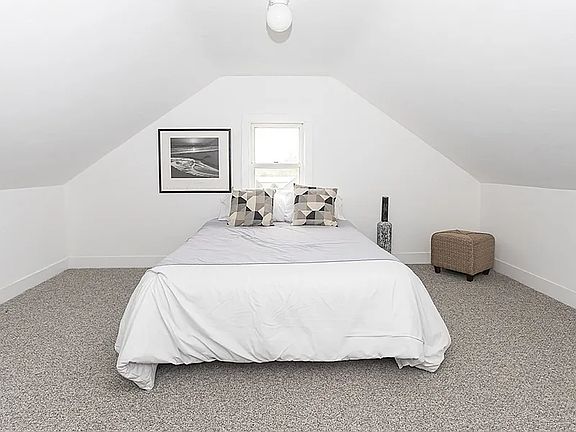 4th image of 6 Randall St #2