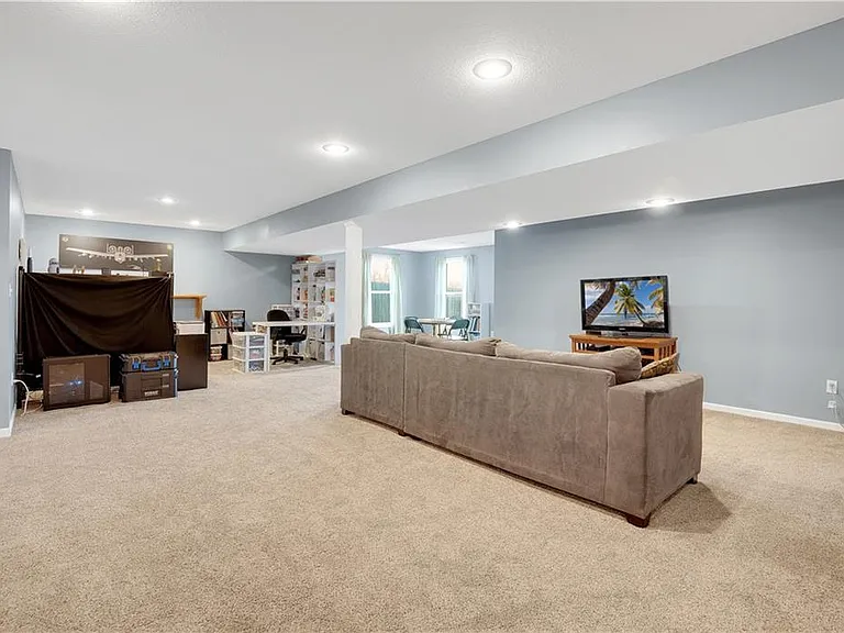 1219 S Country View Ln — Photo 17