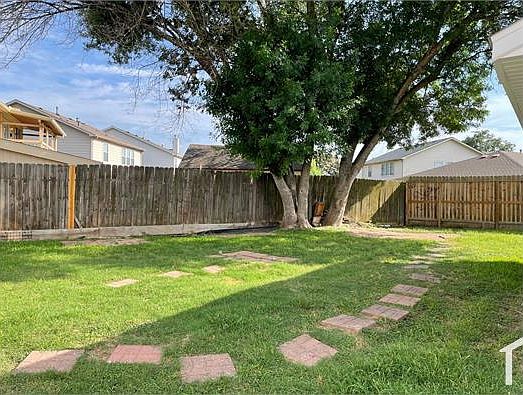 4th image of 8615 Causeway Dr