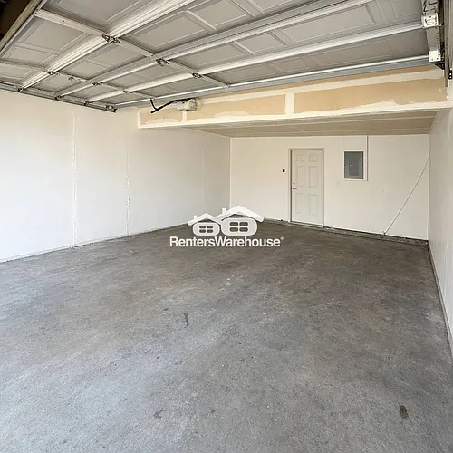 400 Horizon Dr SE Photo 1