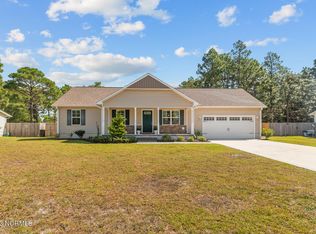 533 Sand Ridge Rd, Hubert, NC 28539