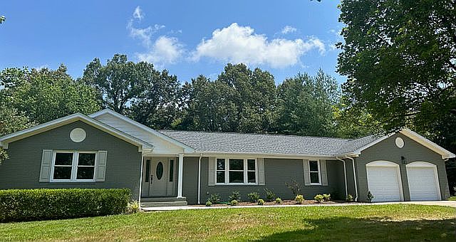 1st image of 325 Garland Dr