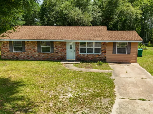 2623 Demaret Dr, Gulfport, MS 39507