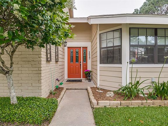 4th image of 1517 Heights Dr