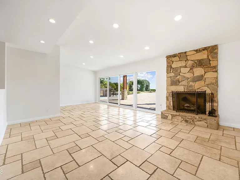 9350 Crystal View Dr — Photo 8