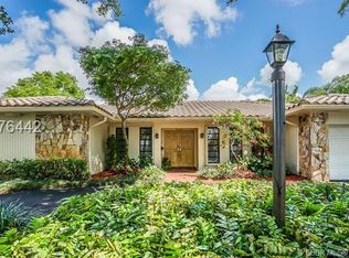 5041 N 37th St, Hollywood, FL 33021