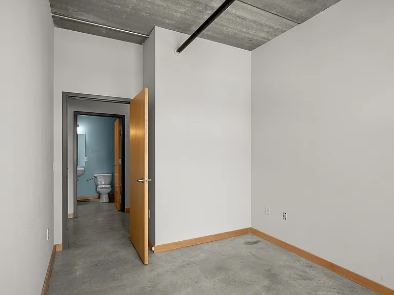 710 N 4th St #E213 — Photo 13