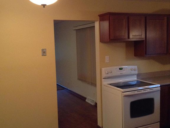 5th image of 818 17th Ave