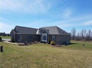 6949 Clematis Cir, La Fayette, NY 13084