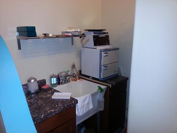 4th image of 860 N California Ave #1S