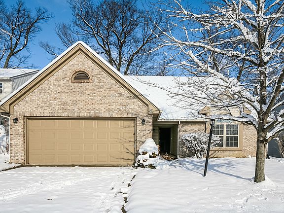 2nd image of 862 Charter Woods Dr