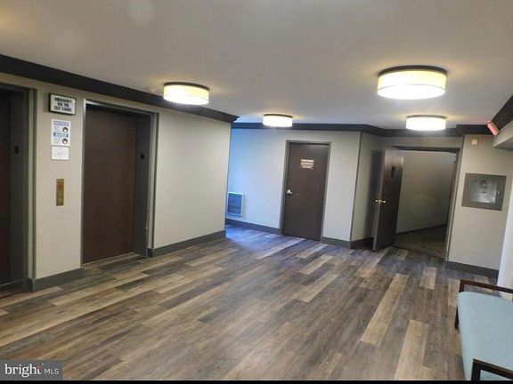 3rd image of 3800 Powell Ln APT 310