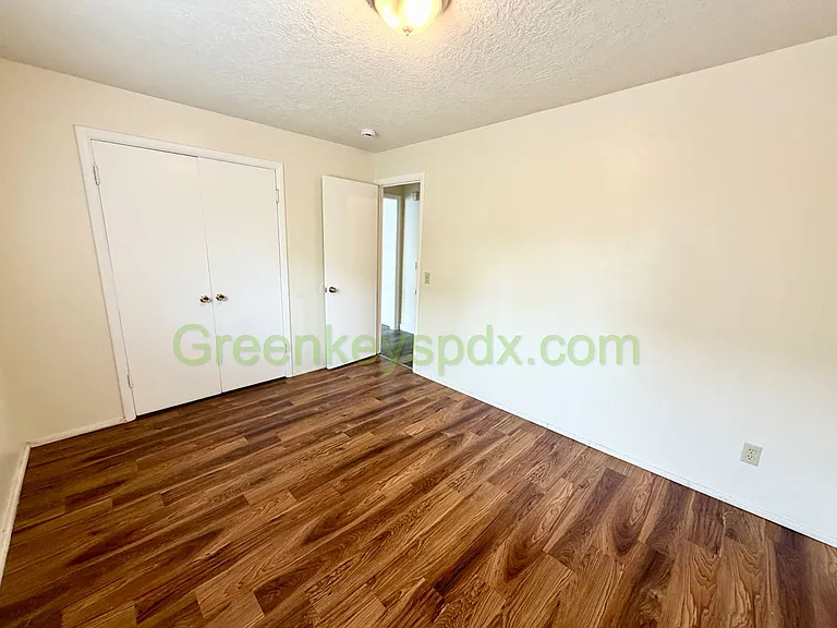 2614 SE 115th Ave — Photo 8