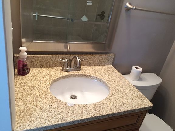 5th image of 5200 N Rockwell St APT 2S