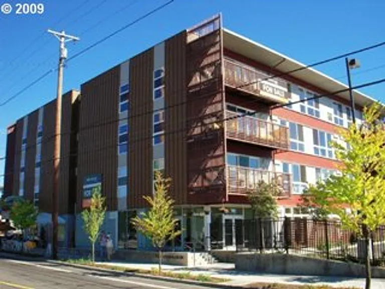 3970 N Interstate Ave #404 — Photo 22