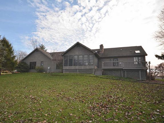 4th image of 115 Country Cir