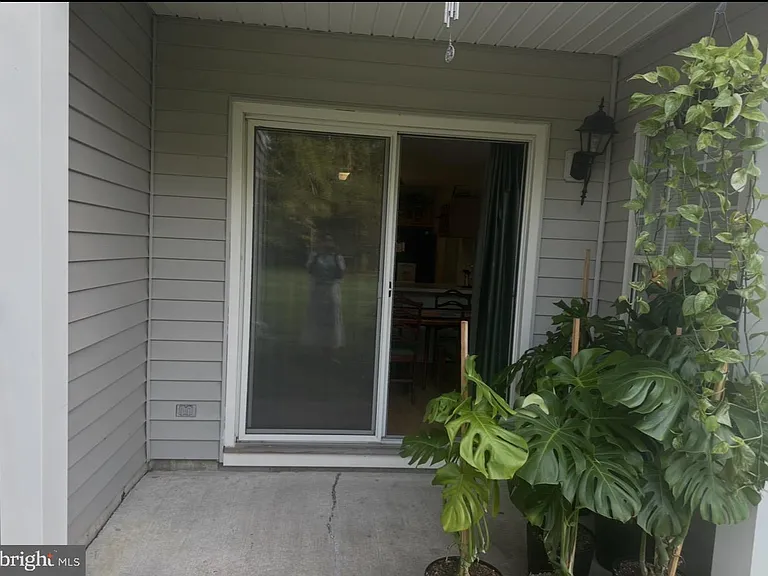 909 Eagles Chase Dr — Photo 16