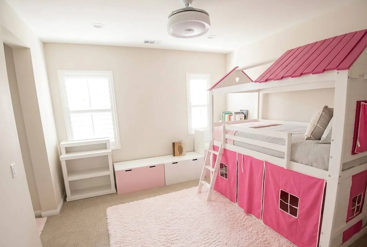 4 bed, 3184 sqft, $8,495 — Photo 2