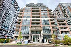 65 East Liberty (Liberty Lakeview Towers) — Photo 1
