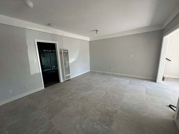 3rd image of 1121 Highland St #A