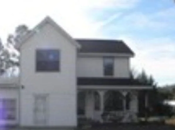 359 Academy Dr, Lyons, GA 30436