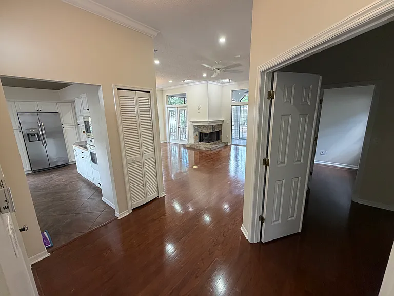 276 E Long Creek Cv — Photo 4