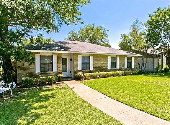 3rd image of 3326 Overglen Dr