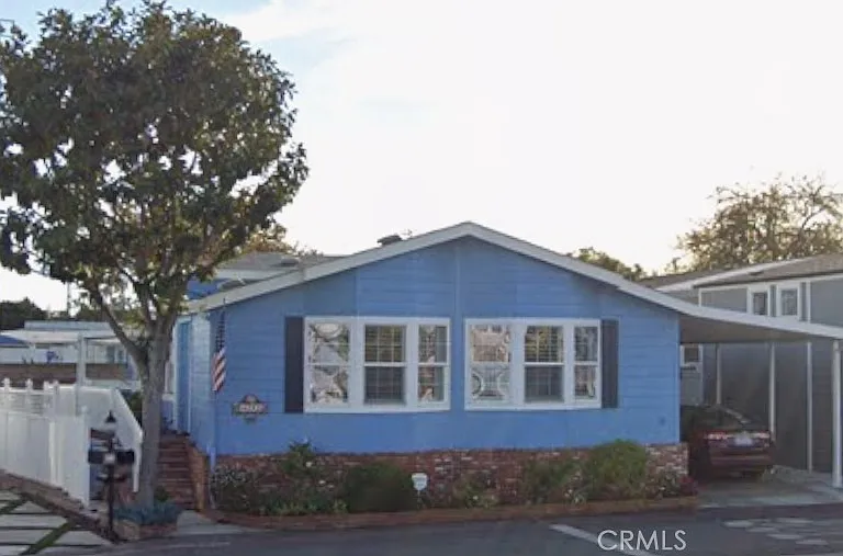 4292 Lahaina Dr — Photo 1