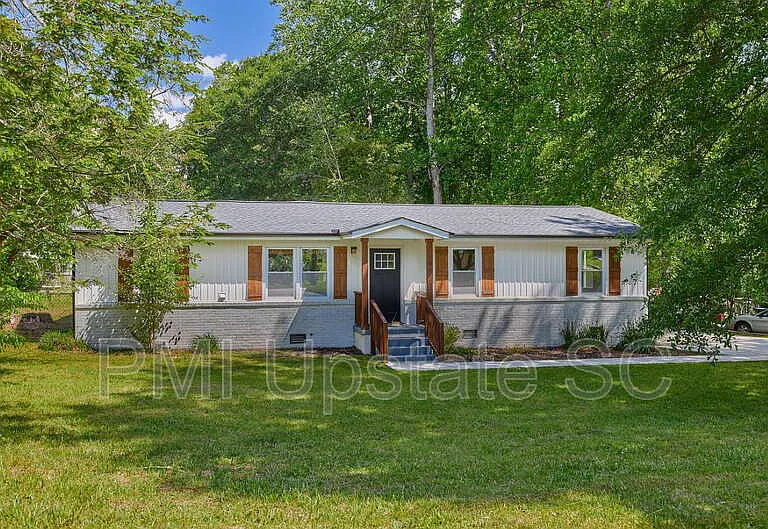 101 Paris View Dr — Photo 2