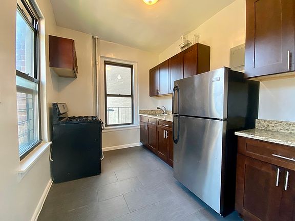 3rd image of 48 Post Ave APT 41A