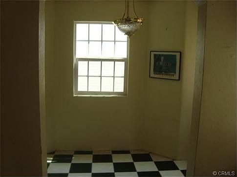 4th image of 1314 E Acacia Ave