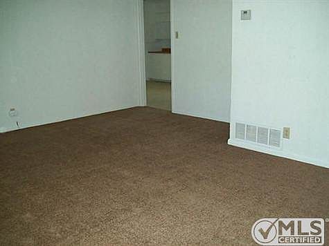 1st image of 833 Woodlawn Dr