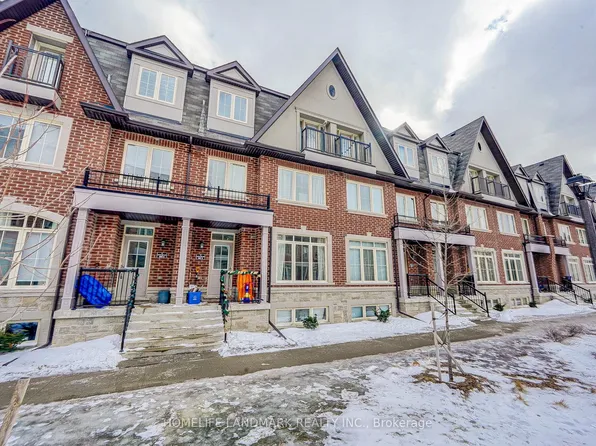 8 Eaton Park Ln #12, Toronto, ON M1W 0A5