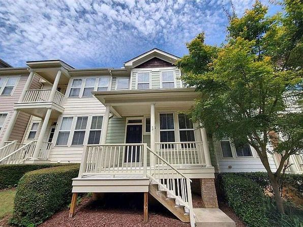 513 Village Loop Dr, Apex, NC 27502