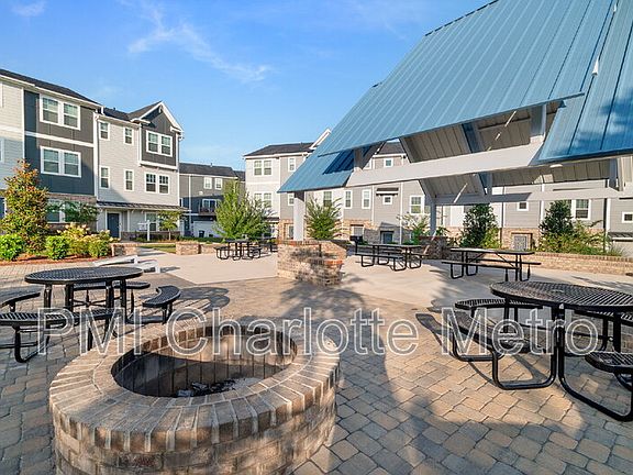 5th image of 4472 Millennium Ave