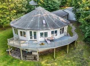 7007 Thornton Point Rd, North Rose, NY 14516