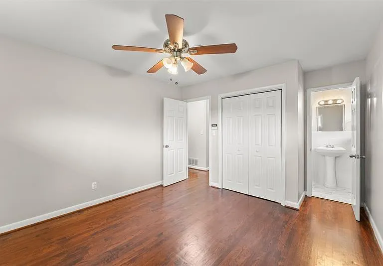 2352 Elmwood Cir SE — Photo 31