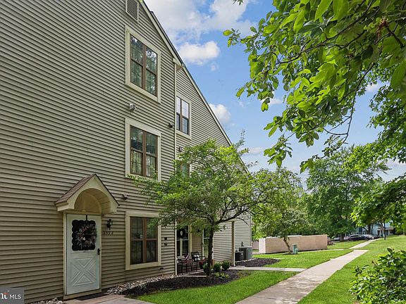 2nd image of 253 Everly Ct